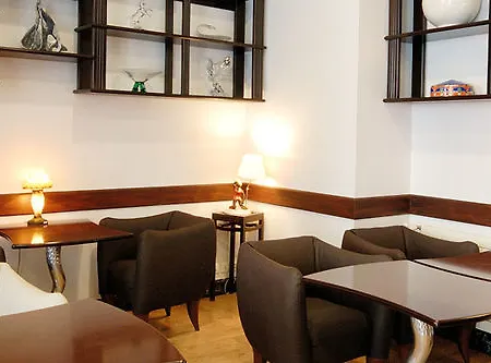 Vintage Hotel 3*